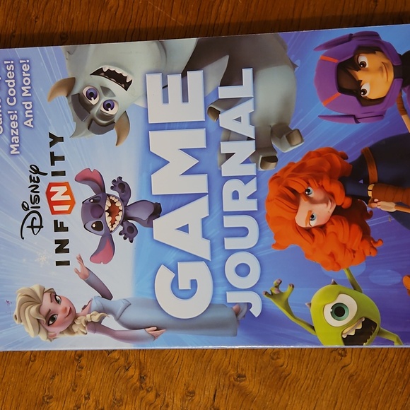 Disney Infinity Lot With Storage Case & New Game Journal